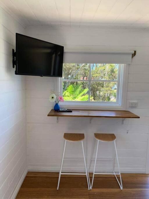 The Wandering Duck - Heritage Tiny House Strahan Eksteriør billede