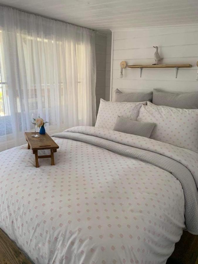 The Wandering Duck - Heritage Tiny House Strahan Eksteriør billede